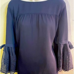 Loft
OUTLET
Navy Blue Blouse
Size XL